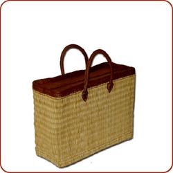 Reed zippered basket